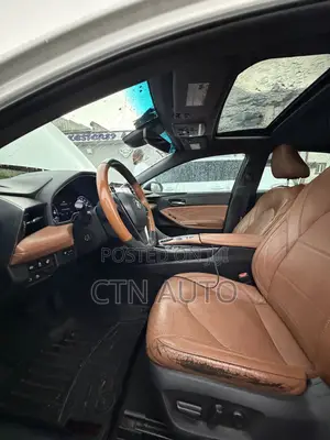 Toyota Avalon Limited FWD Sedan (3.5L V6 8A) 2019 White