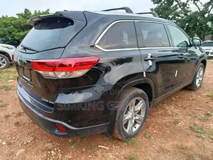 Toyota Highlander XLE V6 4x2 (3.5L 6cyl 6A) 2016 Black