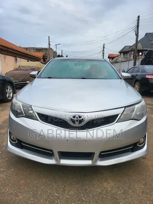 Toyota Camry SE 4dr Sedan (2.5L 4cyl 6A) 2013 Silver