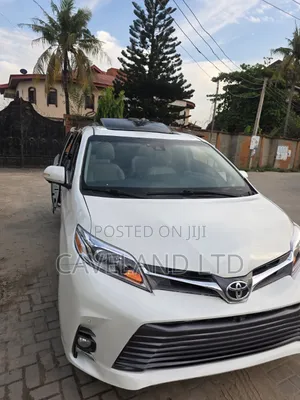Toyota Sienna Limited Premium AWD (3.5L 6cyl 8A) 2018 Off white