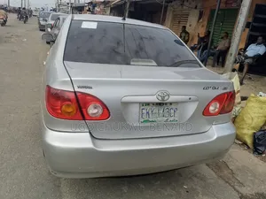 Toyota Corolla 2004 Silver