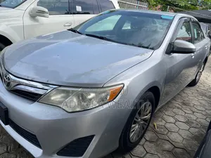 Toyota Camry LE 4dr Sedan (2.5L 4cyl 6A) 2013 Silver