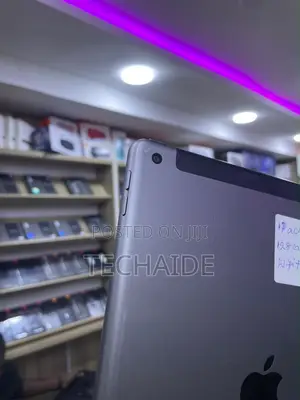 Apple iPad 10.2 (2019) 128 GB Silver