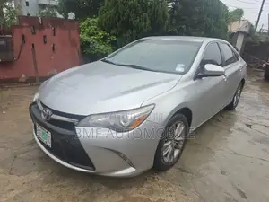 Toyota Camry 2015 Silver