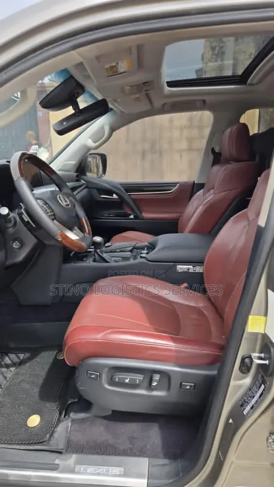 Lexus LX 2018 Silver