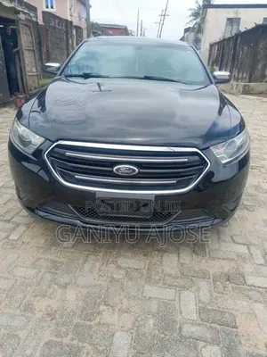 Ford Taurus 4dr Sedan 2016 Black