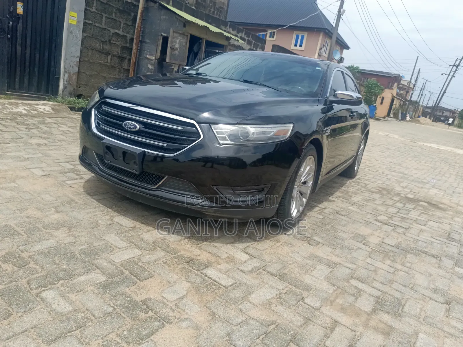 Ford Taurus 4dr Sedan 2016 Black