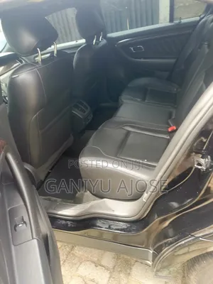 Ford Taurus 4dr Sedan 2016 Black