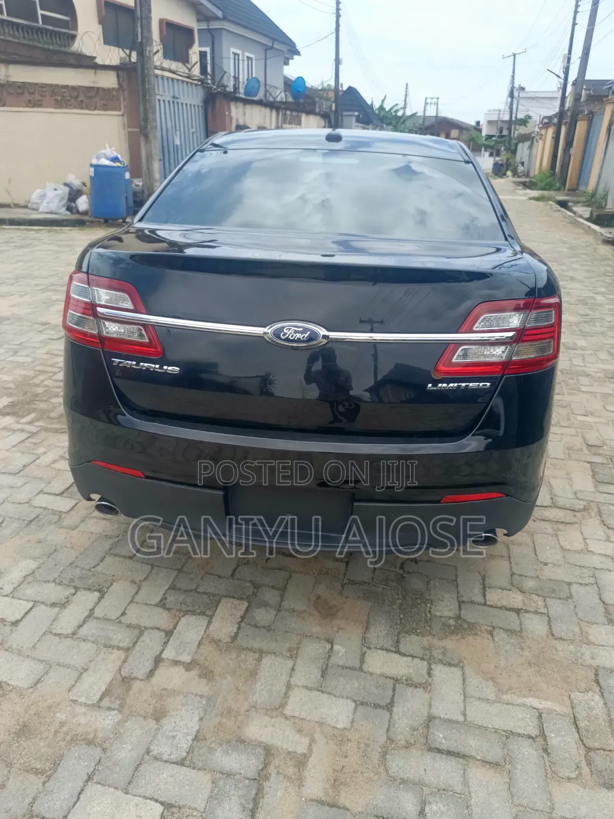 Ford Taurus 4dr Sedan 2016 Black