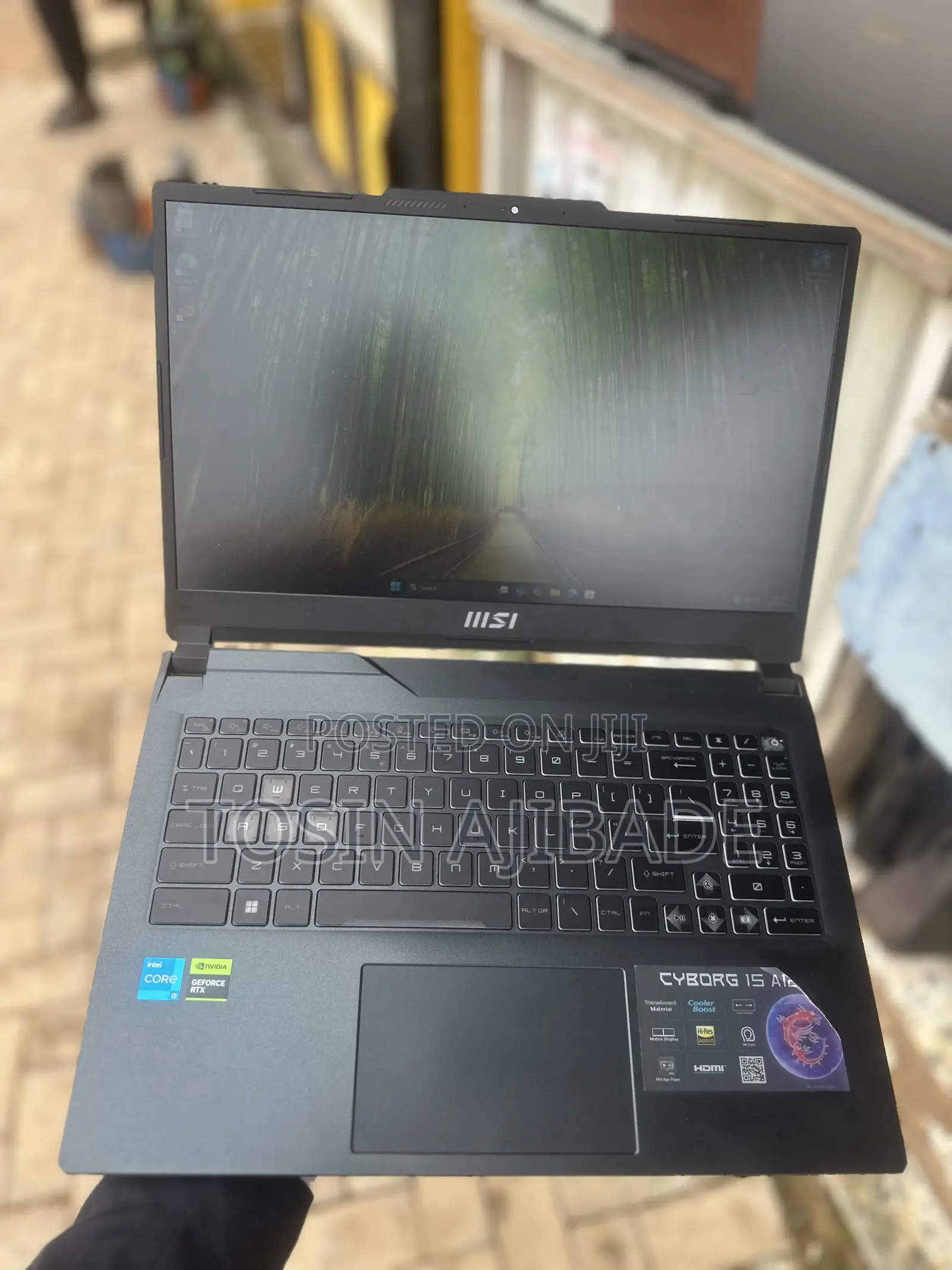 Laptop MSI Cyborg 15 16GB Intel Core i5 SSD 512GB
