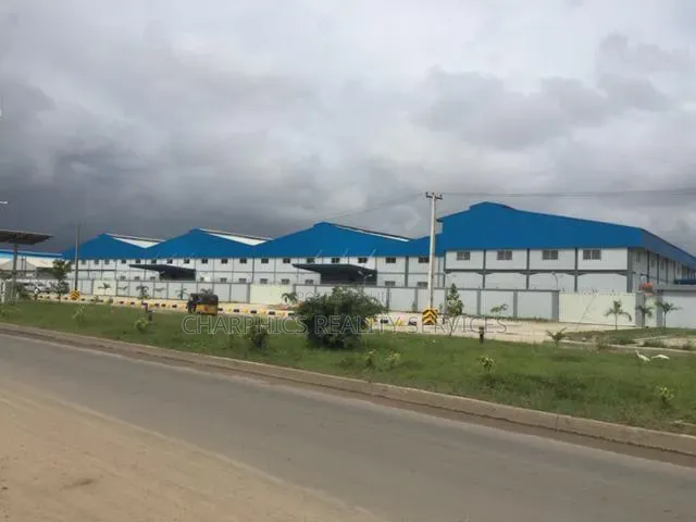 Warehouse With Size : 8067.42 SQMS : $9m
