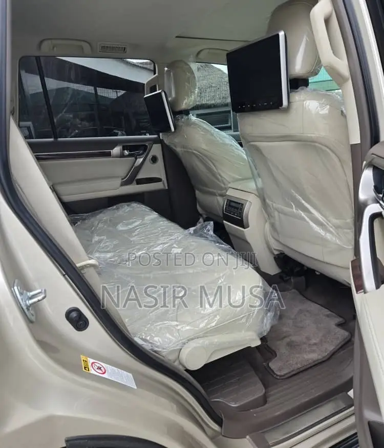 Lexus GX 2019 Gold
