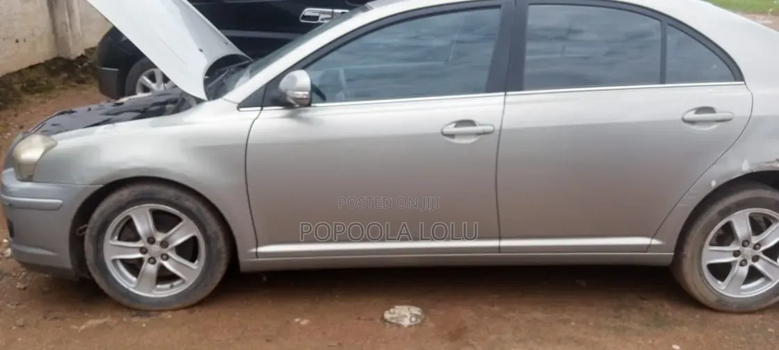Toyota Avensis 2007 Silver