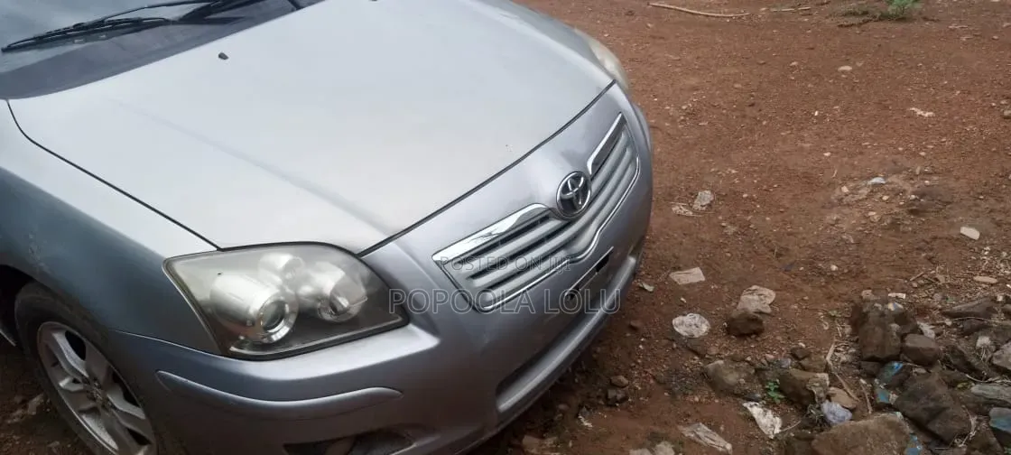 Toyota Avensis 2007 Silver