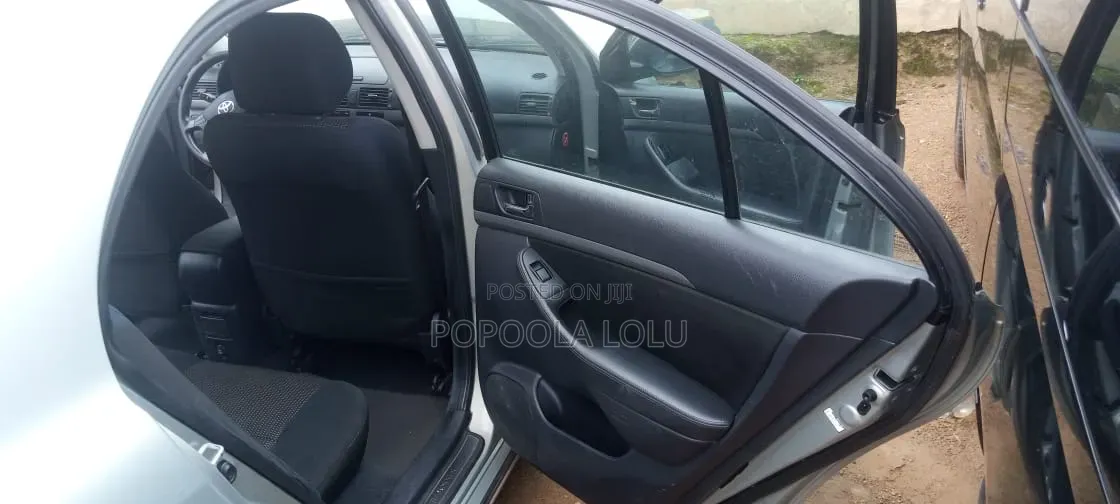 Toyota Avensis 2007 Silver