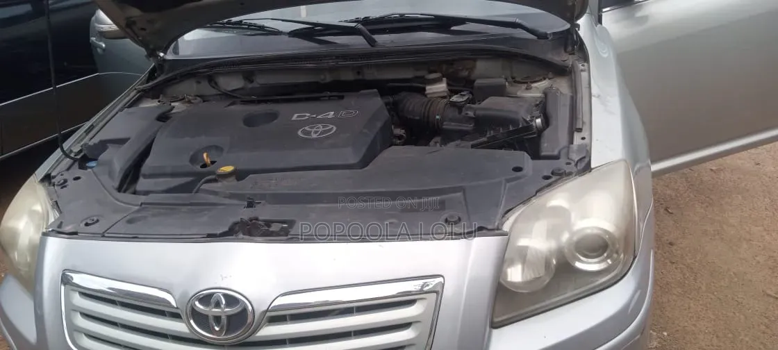 Toyota Avensis 2007 Silver