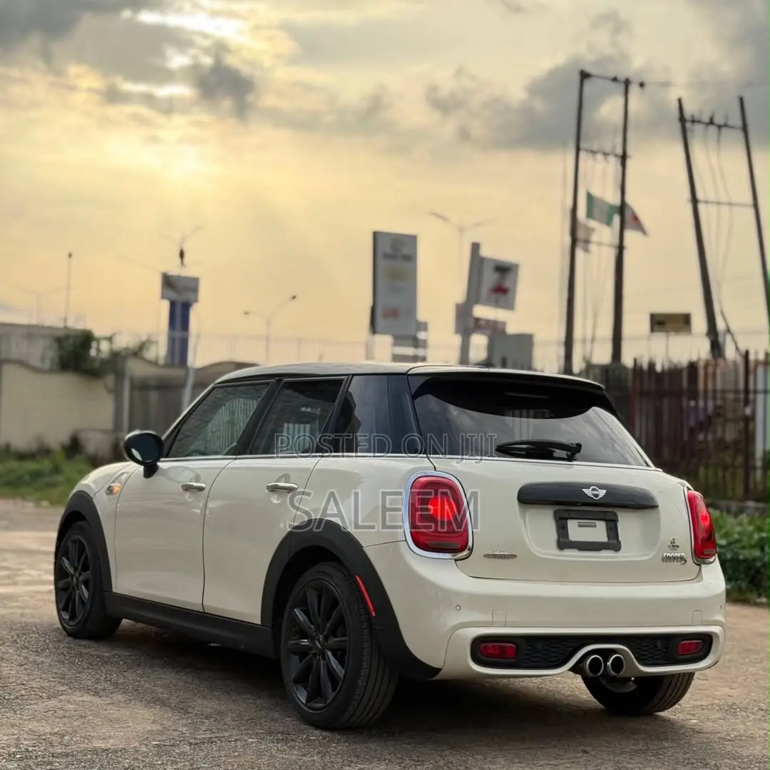 Mini Cooper 2017 White