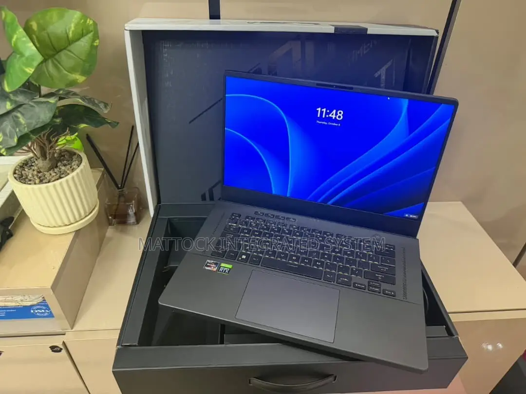 Laptop Asus ROG Zephyrus G14 16GB Intel Core i7 SSD 1T