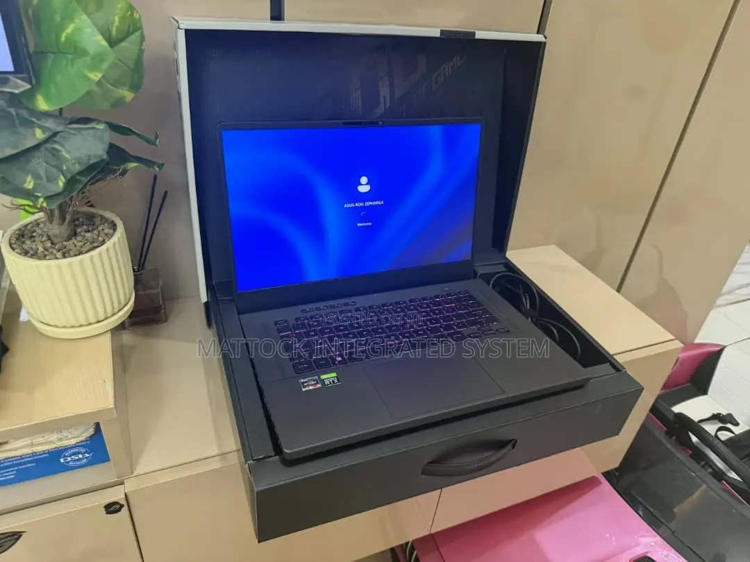 Laptop Asus ROG Zephyrus G14 16GB Intel Core i7 SSD 1T