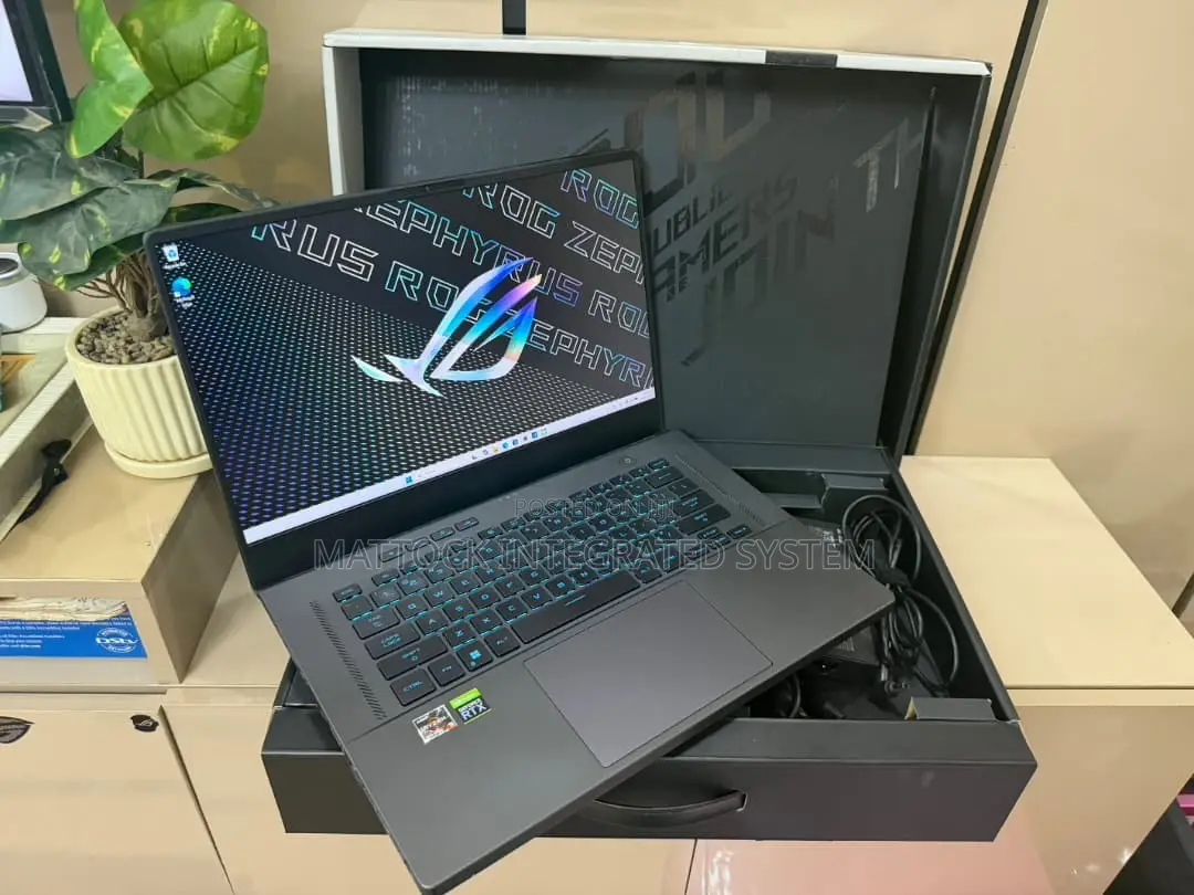 Laptop Asus ROG Zephyrus G14 16GB Intel Core i7 SSD 1T