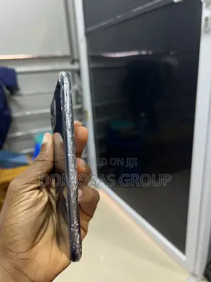 Apple iPhone 11 64 GB Black