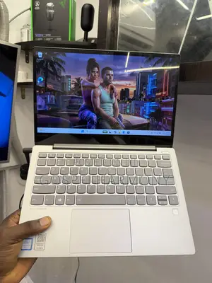 Laptop Lenovo IdeaPad 1 8GB Intel Core i5 SSD 512GB