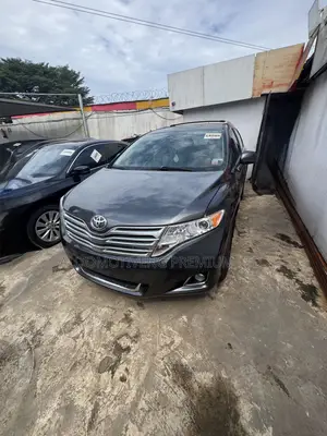 Toyota Venza V6 2010 Gray