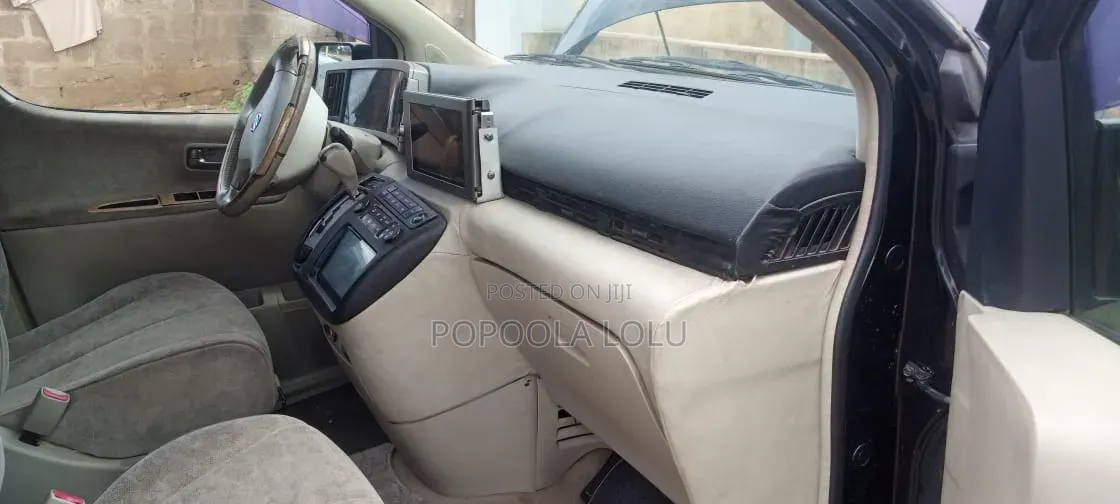 Nissan Elgrand 2003 Black