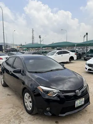 Toyota Corolla LE ECO Premium (1.8L 4cyl CVT) 2016 Black