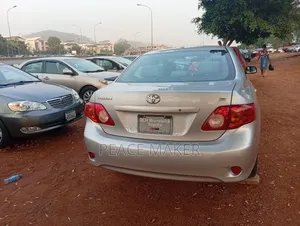 Toyota Corolla 2010 Silver