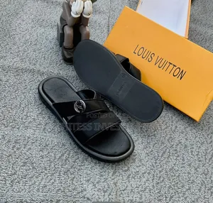 Quality Men's Louisvuitton Slippers