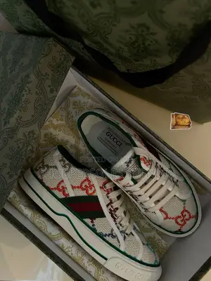 Gucci GG Tennis 1977 Low Top Sneakers | Classic Style