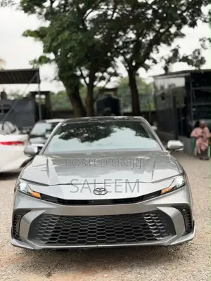 Toyota Camry XSE 2025 Gray