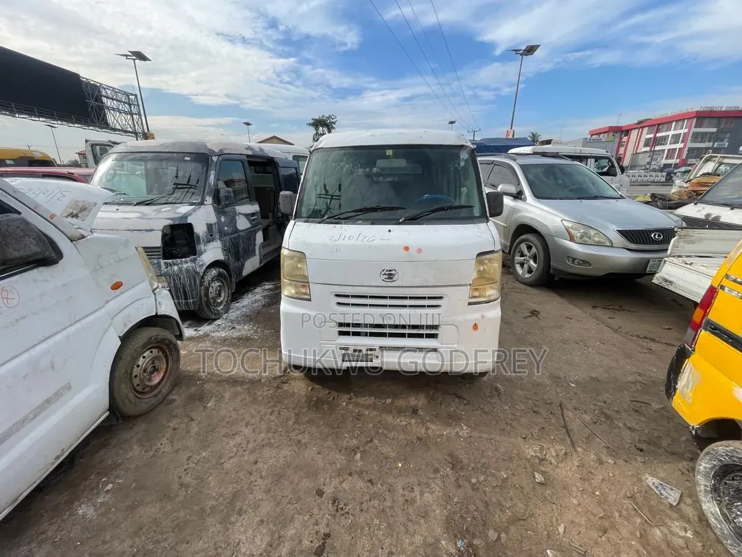 Suzuki Every 2012 White