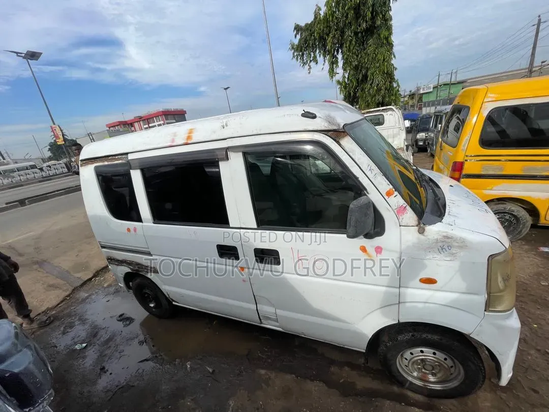 Suzuki Every 2012 White