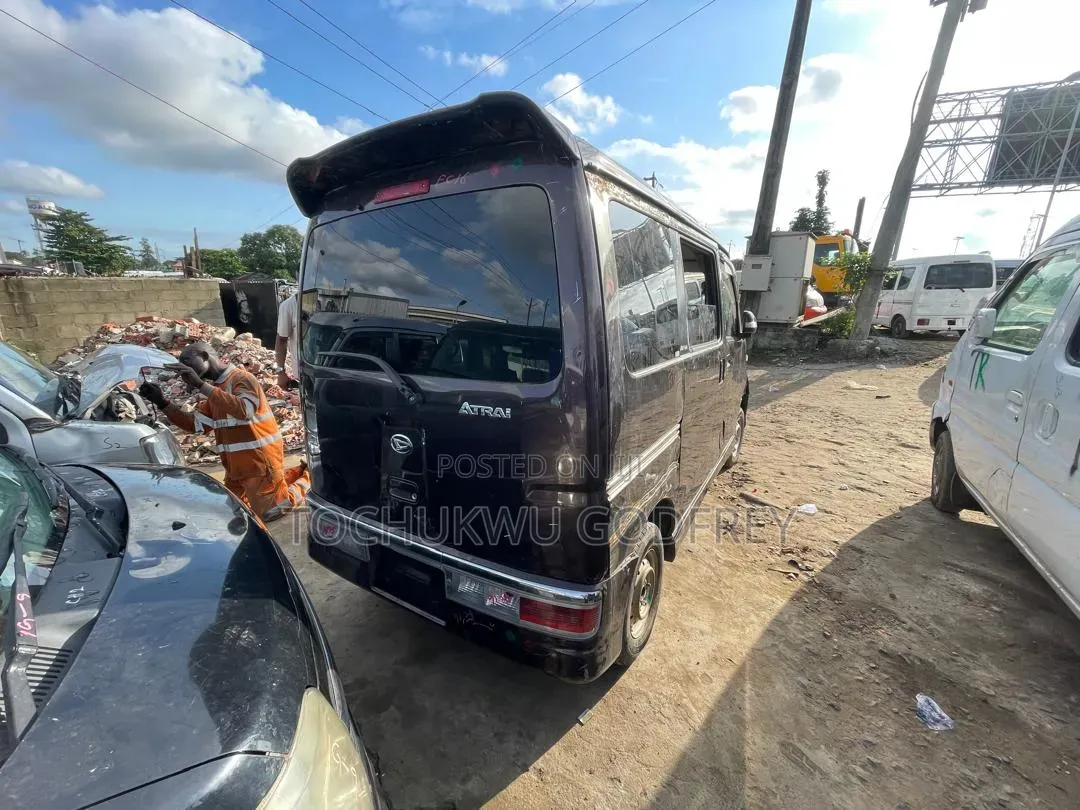 Daihatsu Hijet 2012