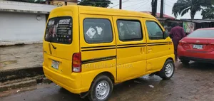 Suzuki Every 2010 Yellow