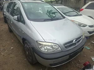 Opel Zafira 1.8 2005 Gray