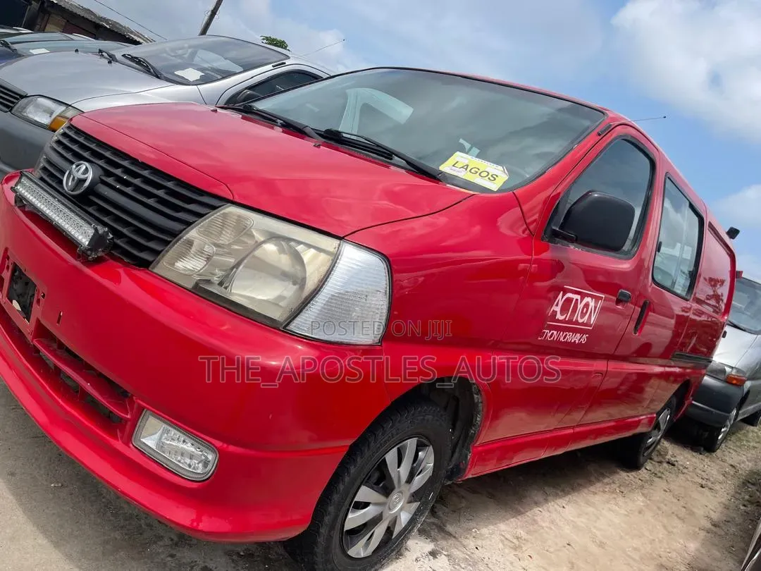 Toyota HiAce 2004 Red