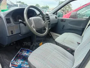 Toyota HiAce 2004 White