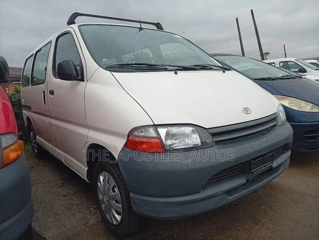 Toyota HiAce 2004 White