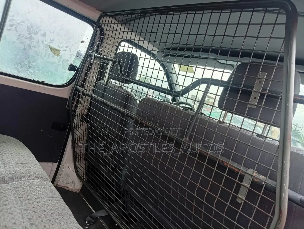 Toyota HiAce 2004 White