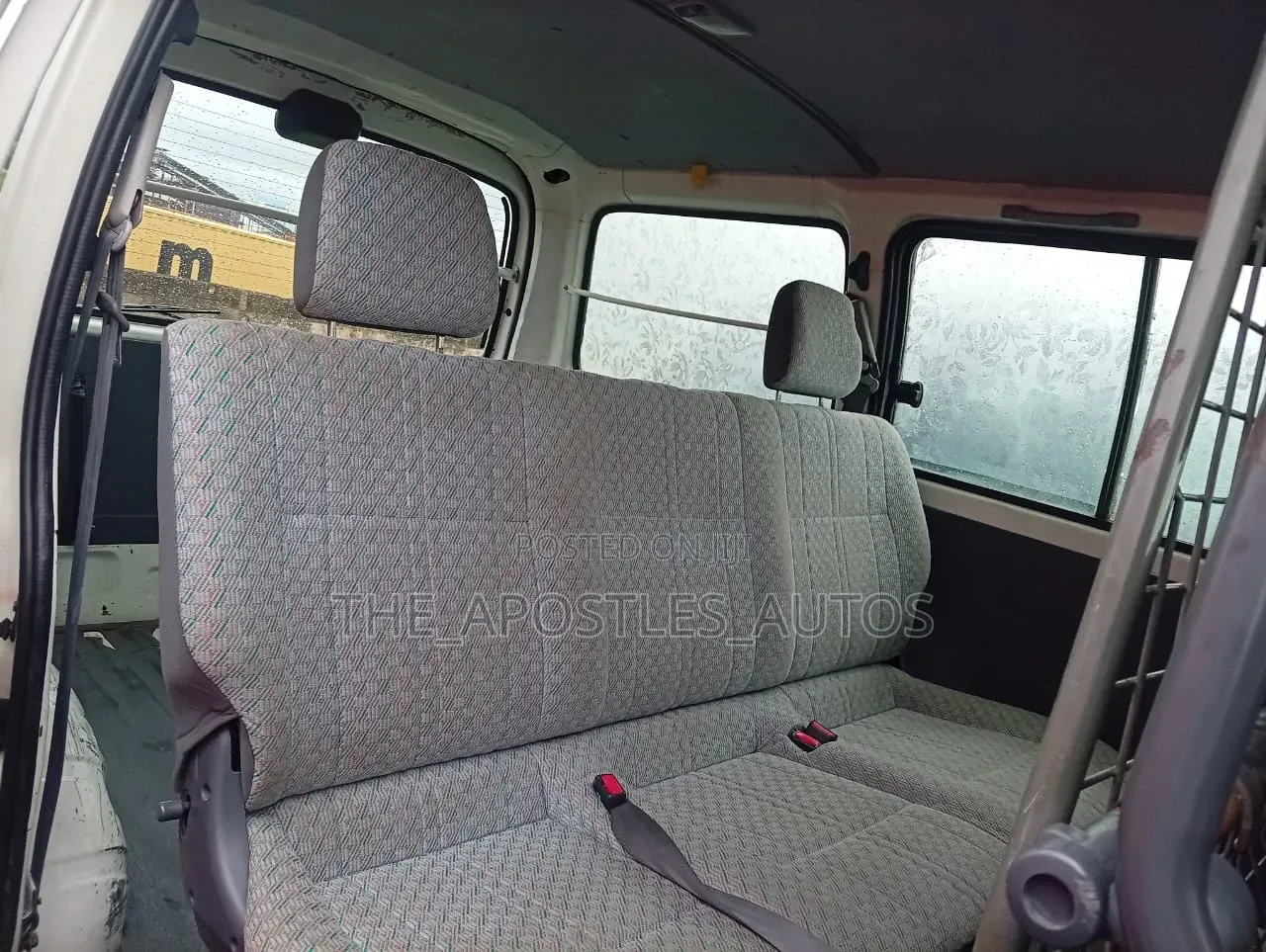 Toyota HiAce 2004 White