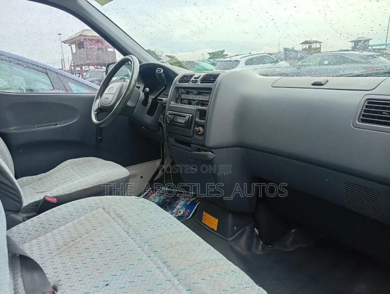 Toyota HiAce 2004 White
