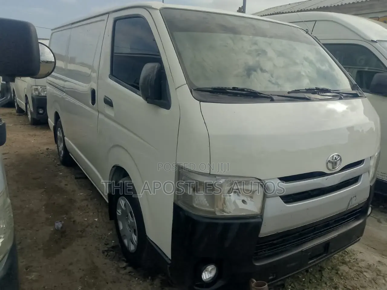 Toyota HiAce 2010 White