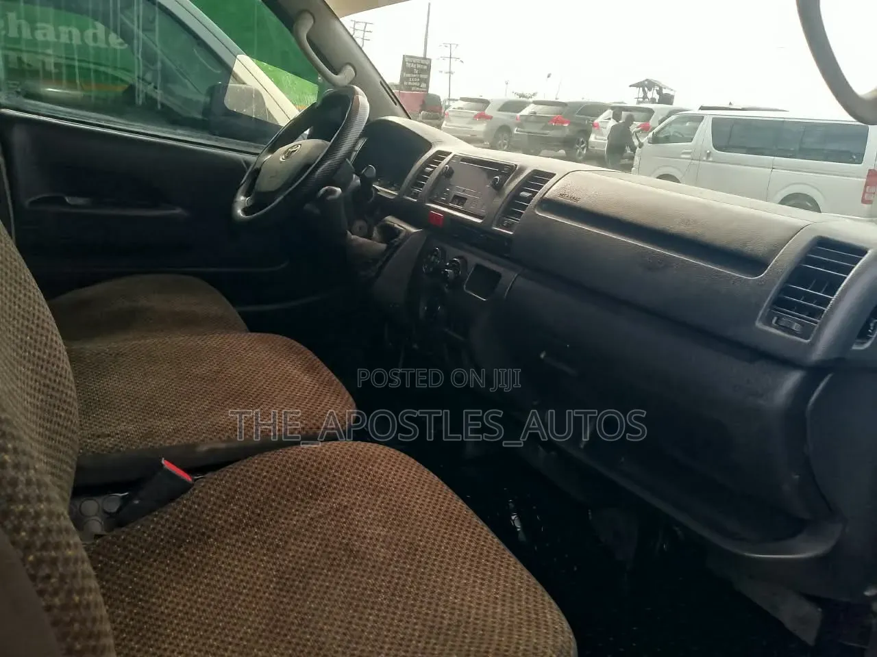 Toyota HiAce 2010 White