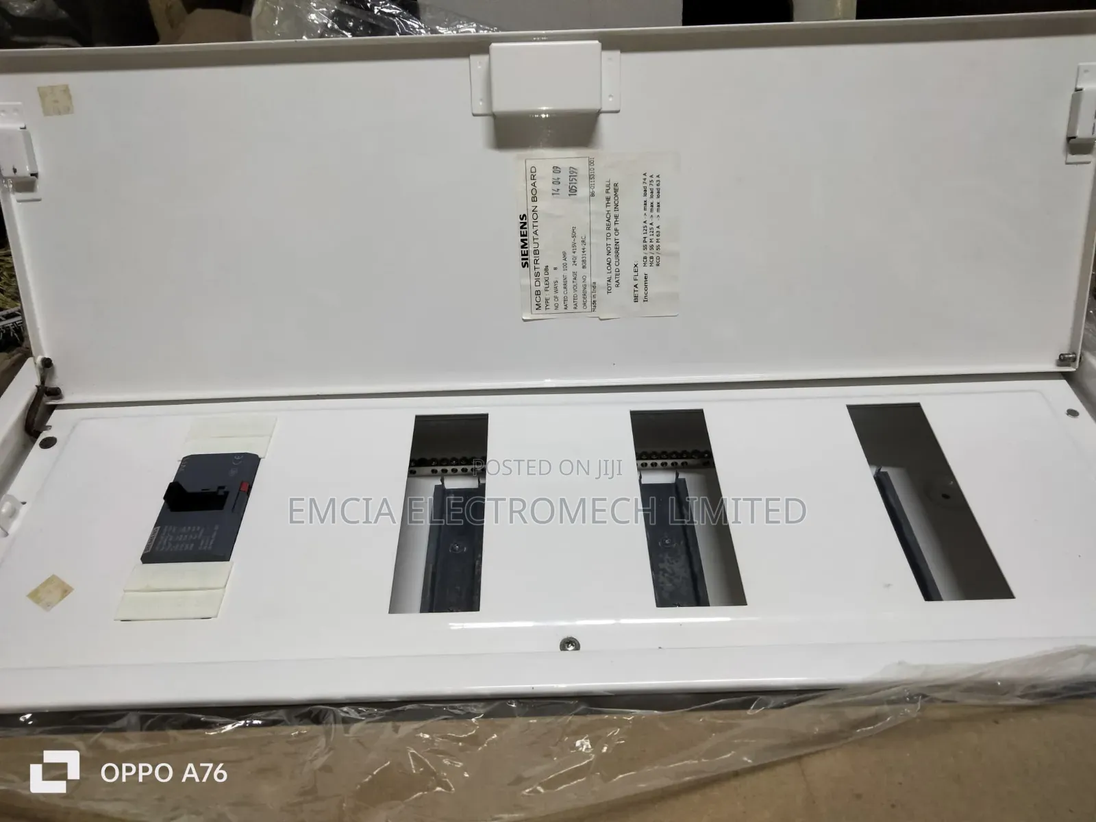 Siemens 8 Ways MCB Distribution Board