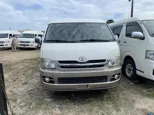 Toyota HiAce 2010 White