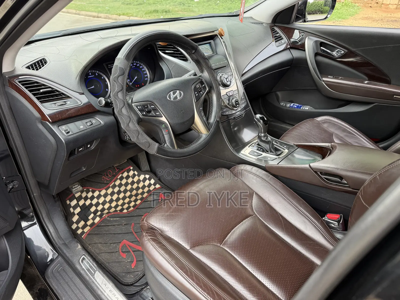 Hyundai Azera 2015 Black