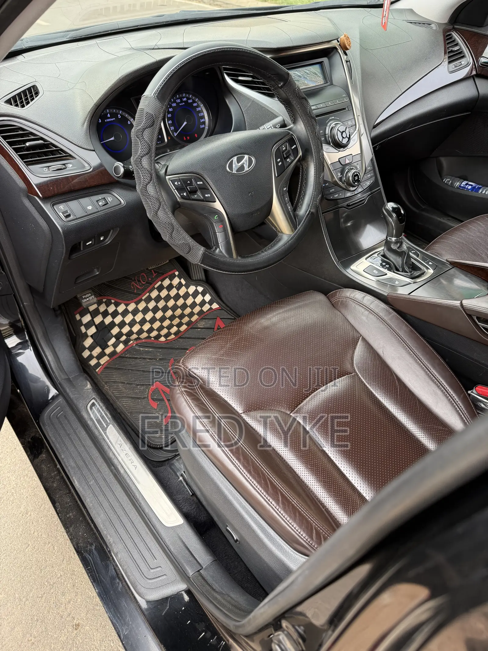 Hyundai Azera 2015 Black